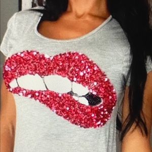 H&M red lips sequined top